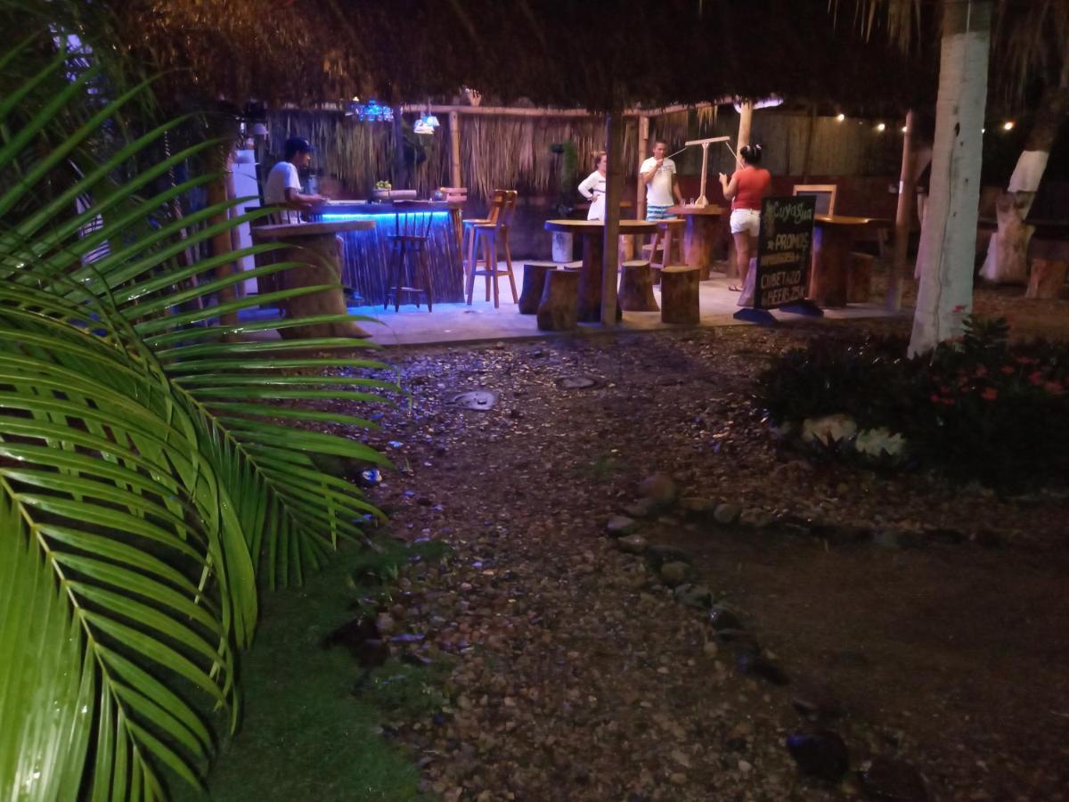 Hostal Cuyagua Palomino Buitenkant foto