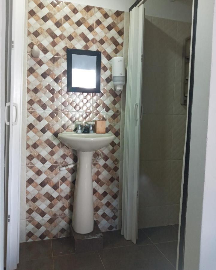 Hostal Cuyagua Palomino Buitenkant foto