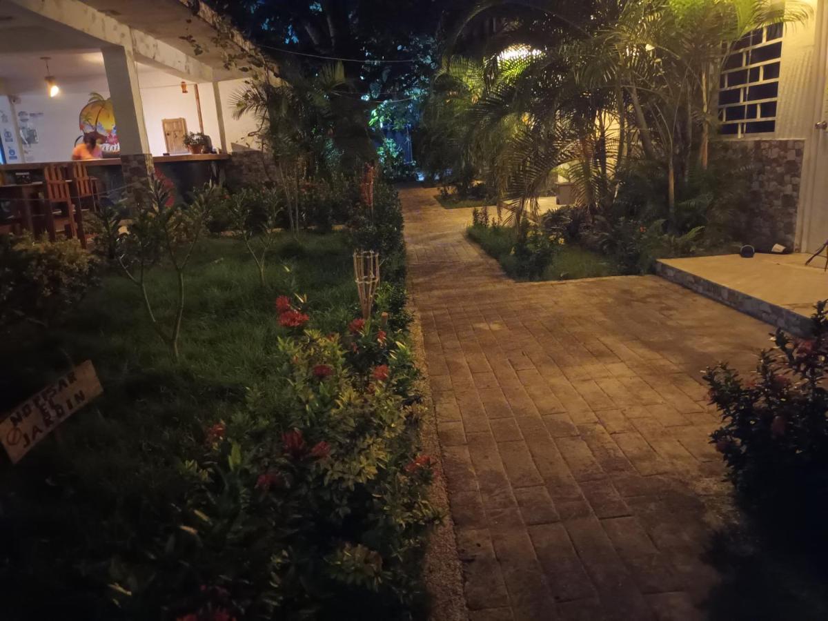 Hostal Cuyagua Palomino Buitenkant foto
